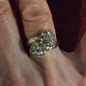 Pretty sterling 925 floral bypass ring, NWOT